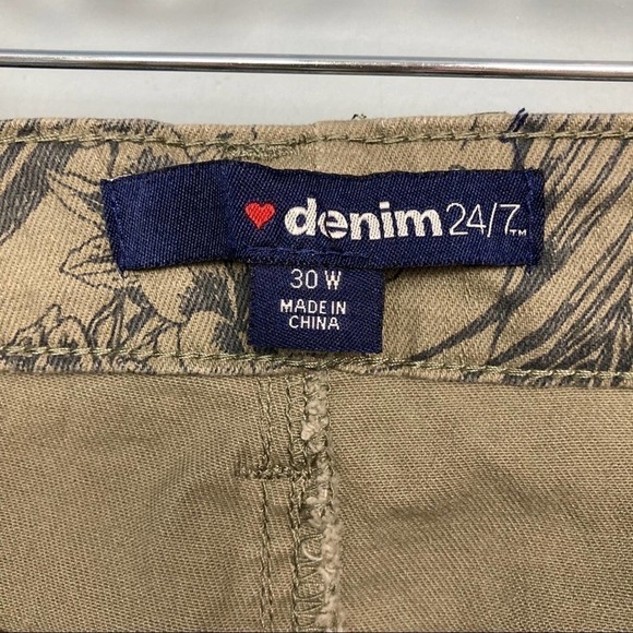 DENIM 24/7 Khaki Tropical Floral Printed Distressed Stretch Jeans Plus Size 30W - Picture 12 of 12